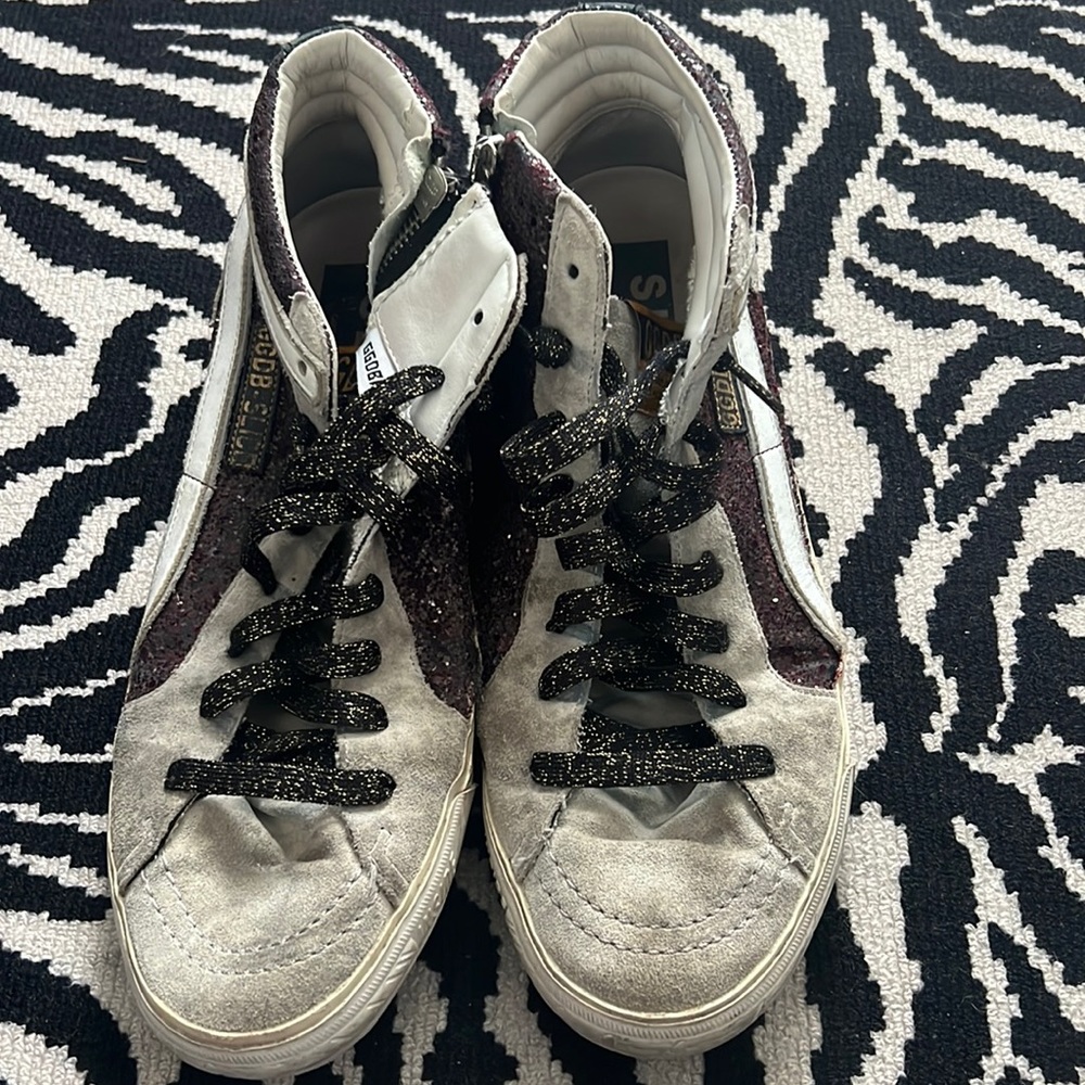 Golden Goode Slide, burgundy glitter. Definitely worn.